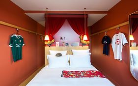 Mob Hotel Paris Les Puces